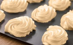 Easy Melt in your Mouth Meringue Cookies