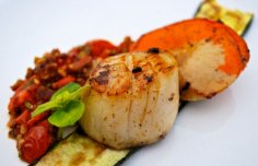 Flavorful Scallops with Chouriço