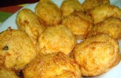 Fried Deviled Eggs (Ovos Verdes)