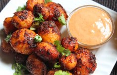 Piri Piri Potatoes with Spicy Dip