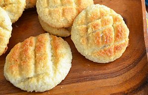 Goan Coconut Cookies (Biscoitos de Coco da Goia)