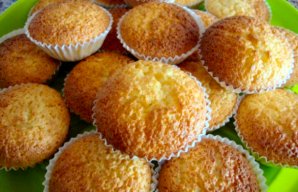 Simple and Amazing Coconut Cupcakes