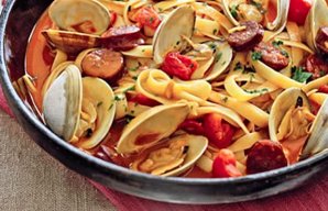 Portuguese-Style Pasta, Clams and Chouriço