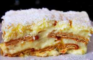 Pineapple and Maria Cookies Cake