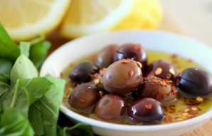 Traditional Seasoned Olives