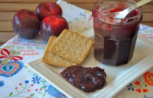 Red Plum Jam (Doce de Ameixa)