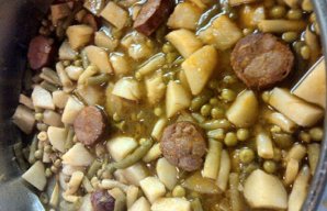 Gorete's chouriço and Bean Stew