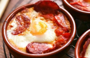 Baked Eggs with Chouriço