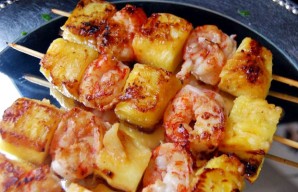 Flavorful Grilled Shrimp and Pineapple Skewers