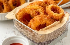 Hayley's Delicious Crispy Fried Onion Rings