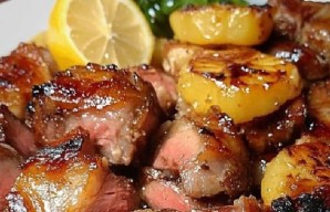 Delicious Fried Porkchops with Pineapple