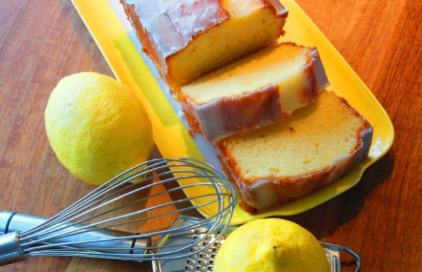 Lemon Cake with Topping (Bolo de Limão)