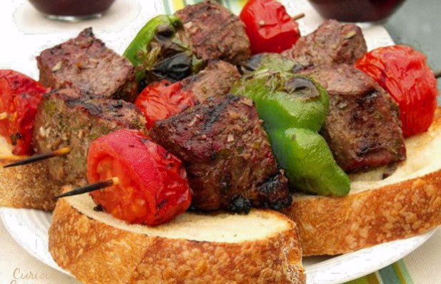 Juicy Grilled Beef Skewers