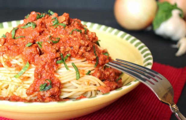 Portuguese-Style Beef Spaghetti with Linguiça