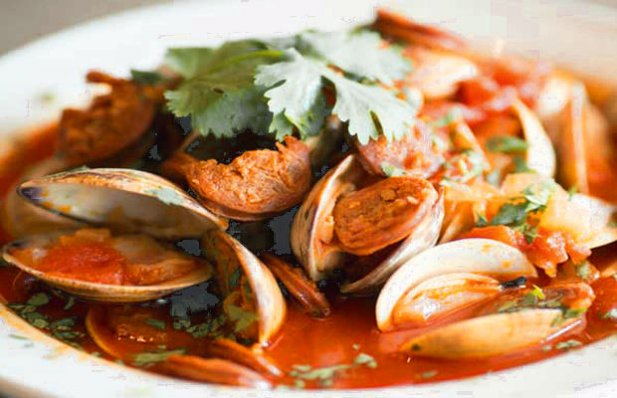 Delicious Clams with Chouriço