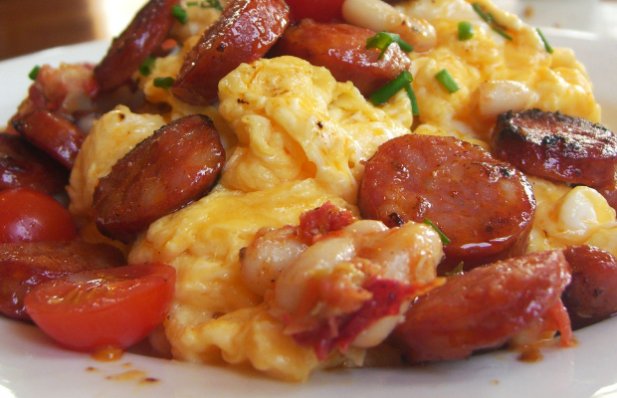 Paula's Chouriço Scrambled Eggs