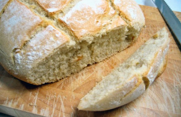 Tasty and Easy Pyrex Bread