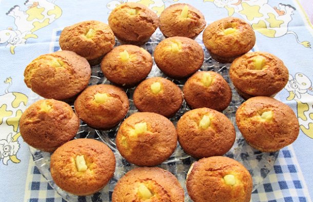 Pineapple and Butter Cupcakes