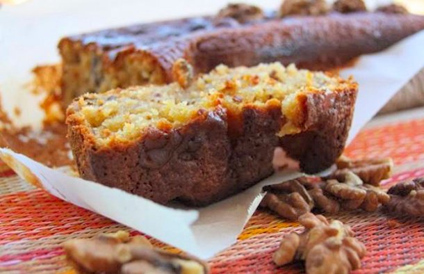 Delicious Honey, Walnut and Yogurt Cake