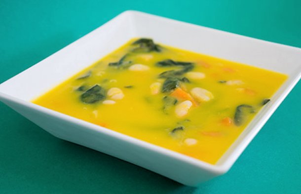 Vegetable Soup with Spinach and White Beans