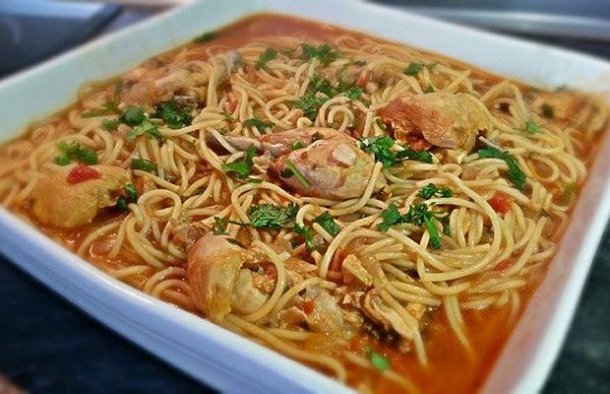 Delicious Portuguese-Style Chicken Spaghetti