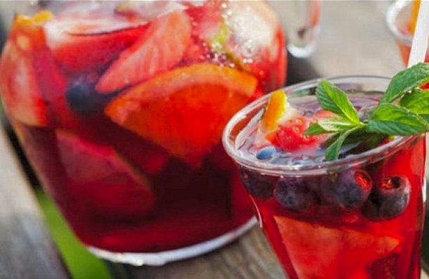 Delicious Port Wine Sangria