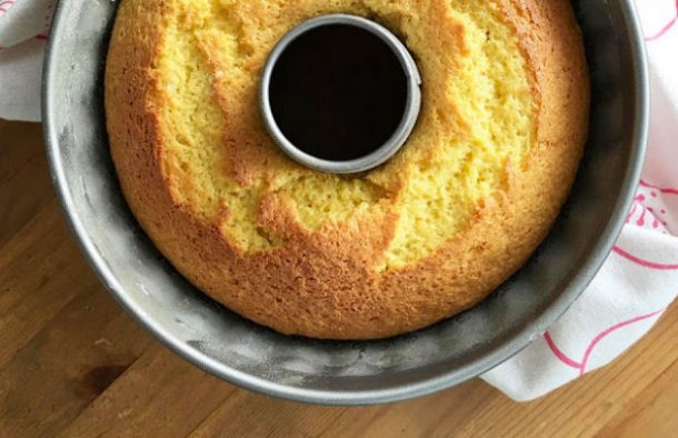 Quick Lemon Cake (Bolo de Limão Rápido)