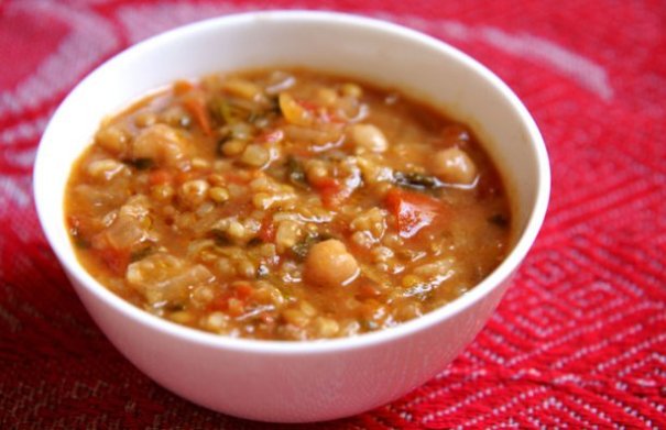 Nutritious Lentil and Chickpea Soup