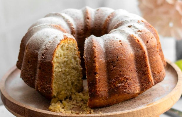 Super Delicious Yogurt Cake