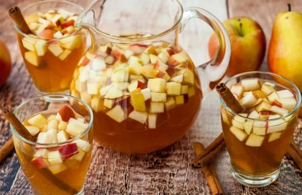 Refreshing White Wine Sangria