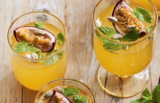 Delicious Passionfruit Sangria