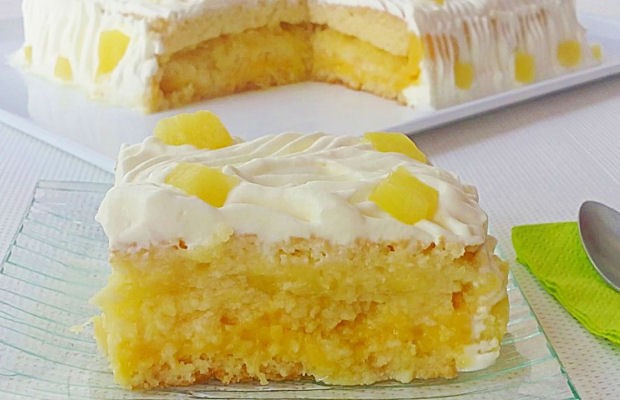 Creamy Pineapple Cake (Bolo de Ananás)