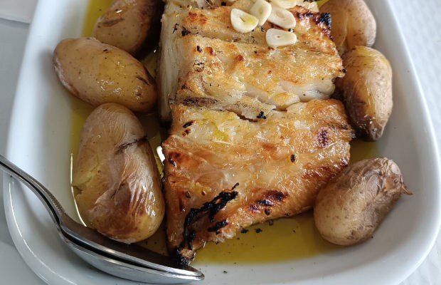 Traditional Bacalhau à Lagareiro 