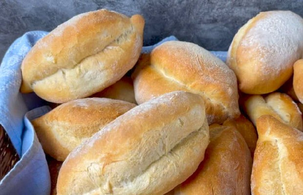 Delicious and Crusty Rolls 